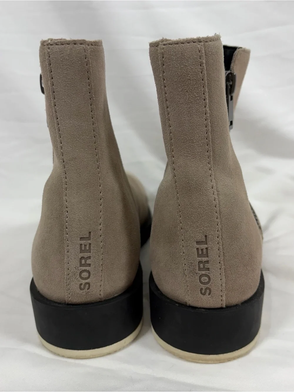Women’s Sorel Emelie II Zip waterproof boot in Omega Taupe Size 10